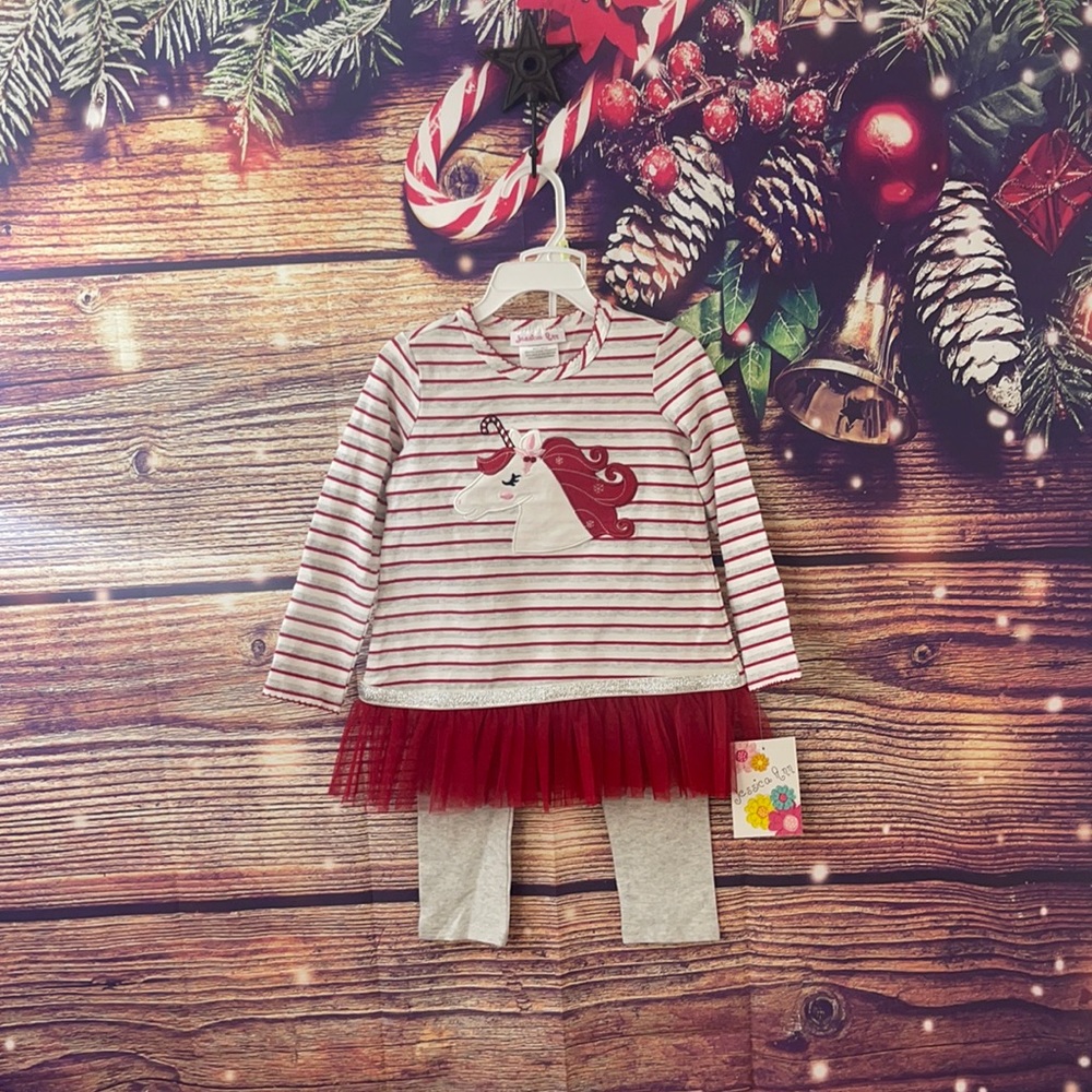 Brand new Jessica Ann girls 2 piece holiday set. Size is 2T.